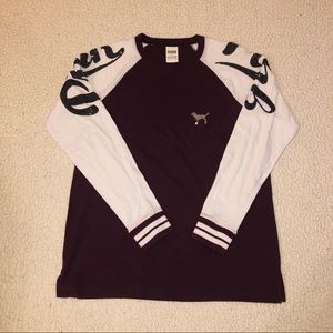 pink/victoria’s secret t-shirt